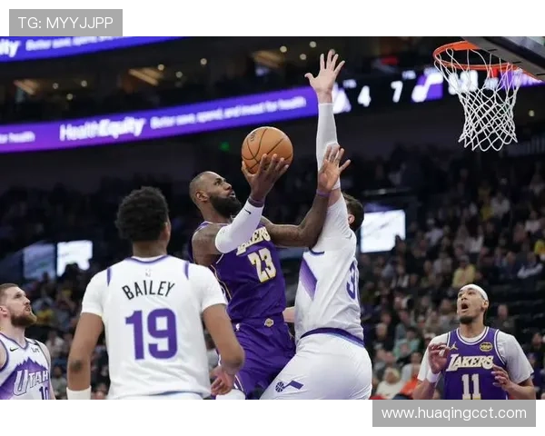 戴维斯高效内线单打提升防守稳定性拉开湖人攻防差距